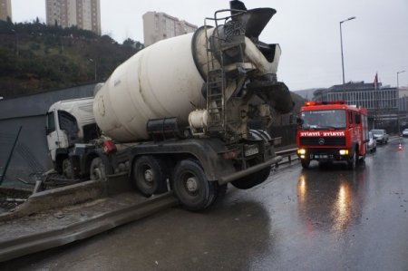 Şişli'de beton mikseri trafo merkezine girdi