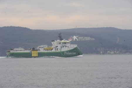 Sismik araştırma gemisi Polarcus Samur Çanakkale Boğazı’ndan geçti