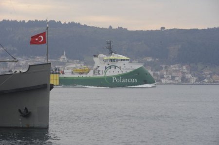 Sismik araştırma gemisi Polarcus Samur Çanakkale Boğazı’ndan geçti