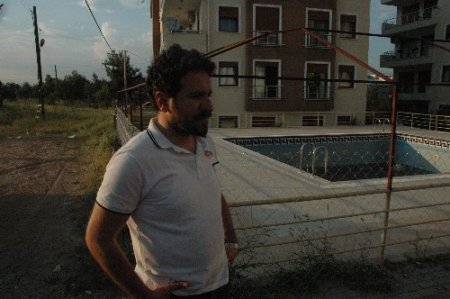 Site havuzuna düşen 3,5 yaşındaki çocuk boğuldu