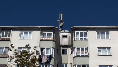 Site sakinlerinden baz istasyonu eylemi (Özel)