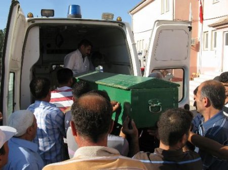 Sıvacılar Elektrik Akımına Kapıldı: 1 Ölü, 1 Yaralı