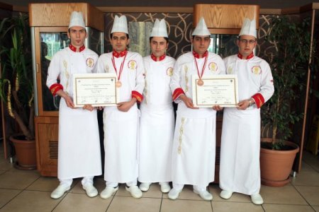 Sivas Belediyesi aşçılık ekibi 24 ülkenin katıldığı yarışmada 2 bronz aldı