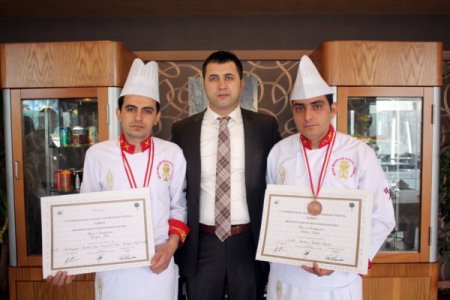 Sivas Belediyesi aşçılık ekibi 24 ülkenin katıldığı yarışmada 2 bronz aldı