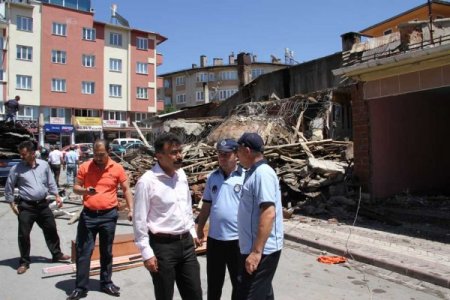 Sivas Belediyesi Yıktığı Dükkânların Yerini Otopark Yapacak
