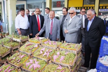 Sivas Protokolü Esnafın Sorununu Dinledi, Çözüm İçin Söz Verdi