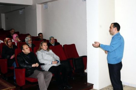 Sivas Sultan Murat Lisesi'nde eğitim sistemi ile ilgili seminer düzenlendi