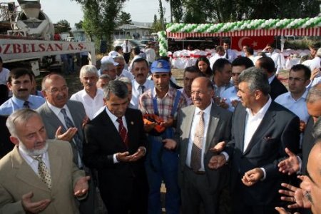 Sivas Ziraat Odası'nın Temeline 16 İlçeden Toprak Döküldü
