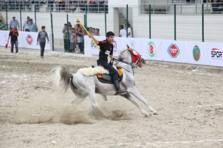Sivaslı ciritçiler, Erzurumluları yendi