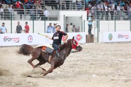 Sivaslı ciritçiler, Erzurumluları yendi