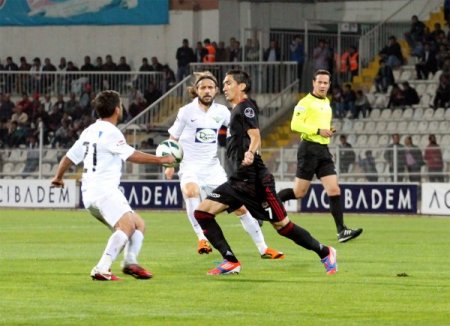 Sivasspor: 0 - Akhisar Belediye: 0 (ilk yarı)