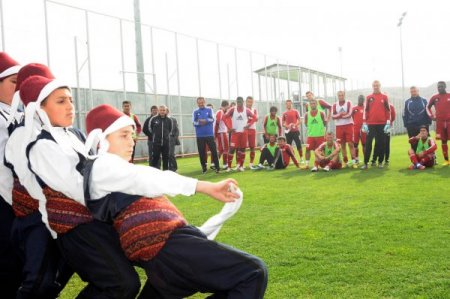 Sivasspor'da halaylı idman