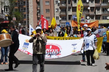 Sivas’ta 1 Mayıs Kutlandı