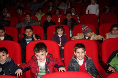 Sivas'ta 500 çocuk ilk kez tiyatro izledi