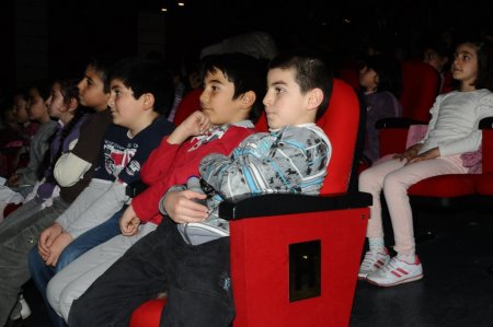 Sivas'ta 500 çocuk ilk kez tiyatro izledi