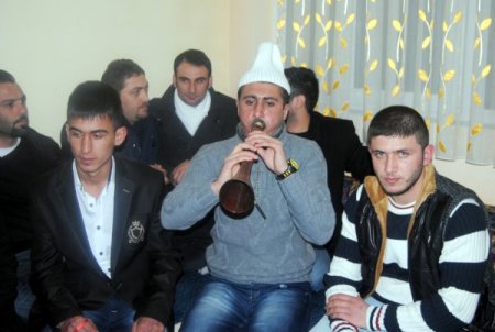 Sivas’ta bol kahkahalı asker uğurlama töreni