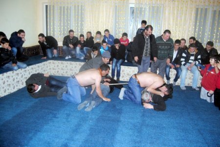 Sivas’ta bol kahkahalı asker uğurlama töreni