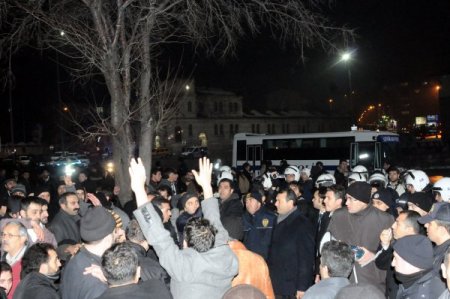Sivas’ta işçilerden maaş eylemi