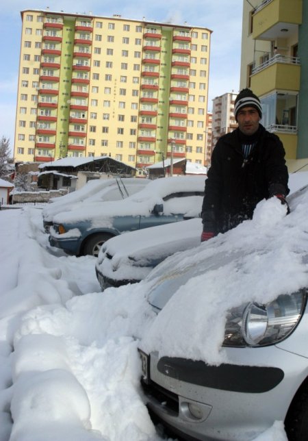 Sivas’ta Kar Sebebiyle 336 Köy Yolu Kapalı