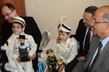 Sivas’ta Kimsesiz Çocuklar İçin Sünnet Şöleni Düzenlendi