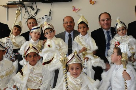 Sivas’ta Kimsesiz Çocuklar İçin Sünnet Şöleni Düzenlendi