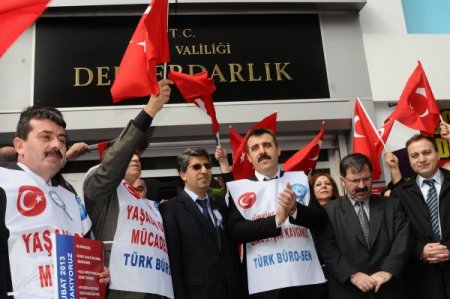 Sivas’ta memurlar iş bıraktı