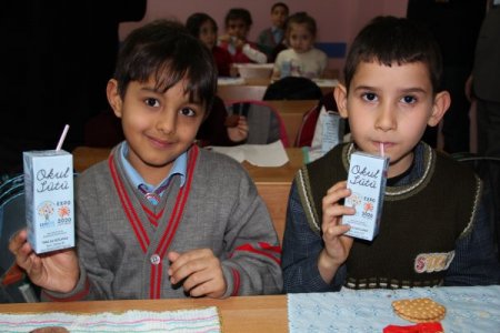 Sivas’ta okul sütü dağıtımı başladı