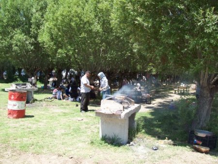 Sivas'ta Sıcaktan Bunalanlar Kılıçkaya Barajı Çevresinde Serinliyor