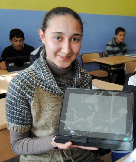 Sivas’ta Tablet PC dağıtıldı