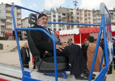 Sivas'ta trafik ekipleri simülasyon aracıyla test yaptı