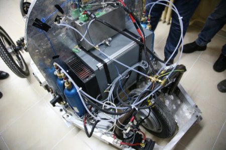 Sivas'ta üniversite öğrencileri hidrojenle çalışan otomobil yaptı