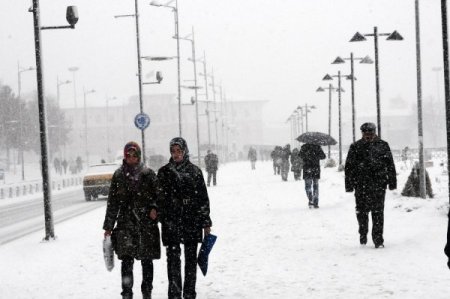 Sivas’ta Yolların Yarısı Trafiğe Kapandı