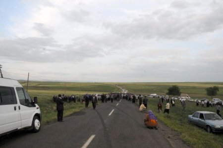Siverek’teki Cenazeye Giden Araç Takla Attı: 3 Ölü (2)