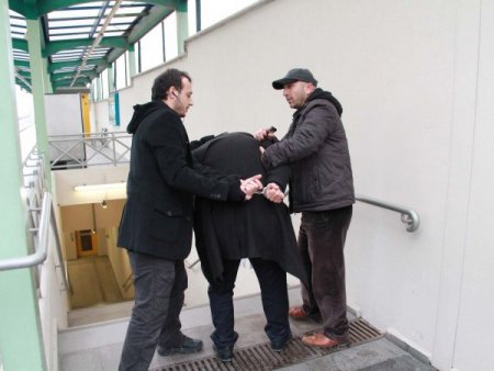 Sivil polislerden metroda kapkaç tatbikatı