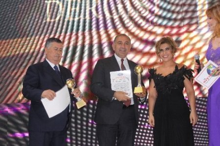 Siyaset Dergisi'nin ödülleri sahiplerini buldu