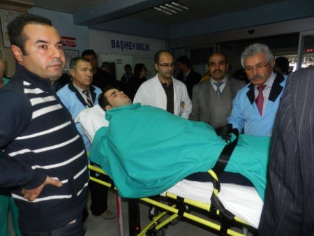 Şizofren şahıs ilçe sağlık müdürünü makamında bıçakladı