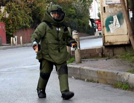 Sky Türk Önüne Bırakılan Ses Bombası İmha Edildi