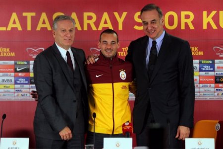 Sneijder: Galatasaray'da efsane olmak istiyorum