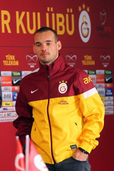 Sneijder: Galatasaray'da efsane olmak istiyorum