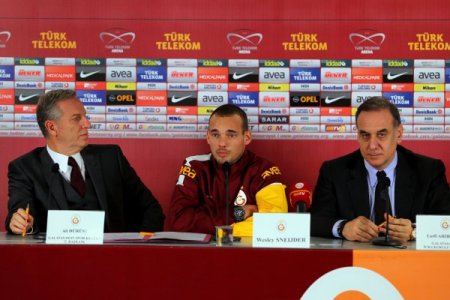 Sneijder: Galatasaray'da efsane olmak istiyorum