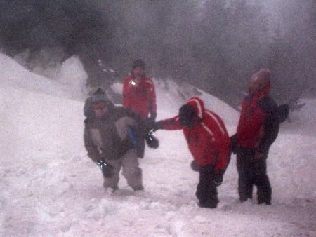 Snowboard Yaparken Kaybolan Tatilciyi Jandarma Buldu
