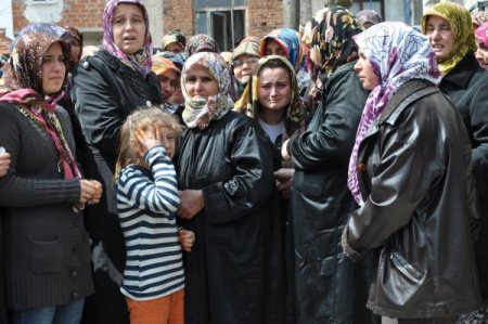 Sobadan Zehirlenen Aynı Aileden Üç Kişi Balıkesir'de Toprağa Verildi