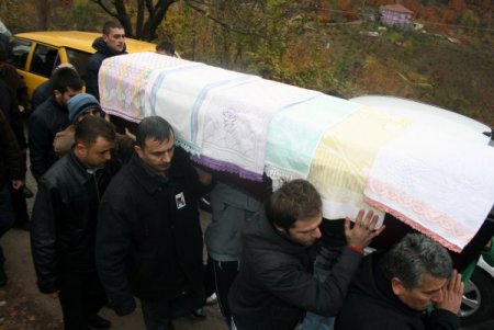 Sobaya Tiner Dökünce Yanan Çocuk, Toprağa Verildi