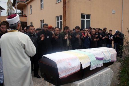 Sobaya Tiner Dökünce Yanan Çocuk, Toprağa Verildi