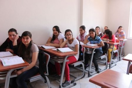 SODES'le muhtaç öğrencilerin yüzü gülüyor