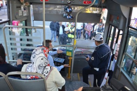 Şoförden polise: Evrağı veririm, ama ceza yazdırmam