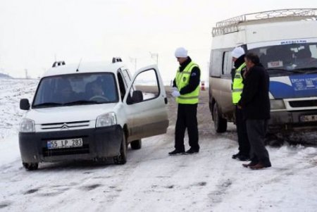 "şoförler, Yolculuk Esnasında Ani Fren Ve Manevradan Kaçınmalı"