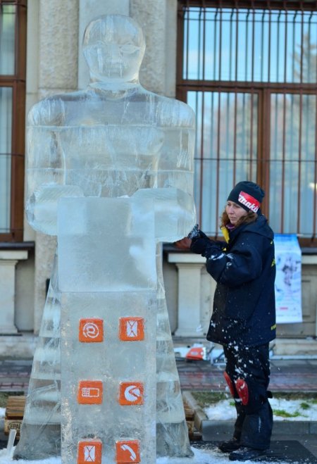 Sofya'da buz figürleri şöleni