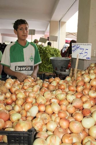 Soğan Tarlada 40, Pazarda 75 Kuruş