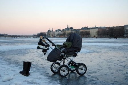 Soğuk Hava, Kopenhag Göllerini Buz Pistine Çevirdi